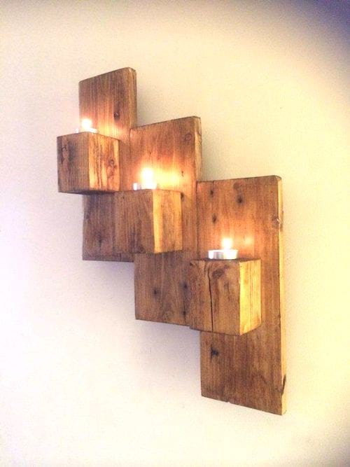 lámpara de pared de madera palet