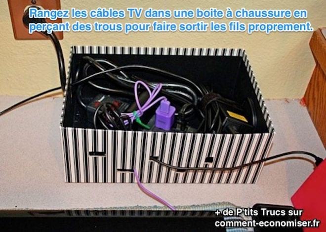 guarde sus cables eléctricos y múltiples enchufes en una caja de zapatos para ocultarlos