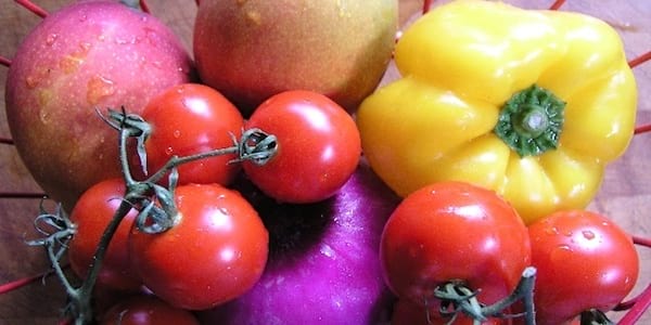 ¿Cómo desinfectar frutas y verduras con peróxido de hidrógeno?