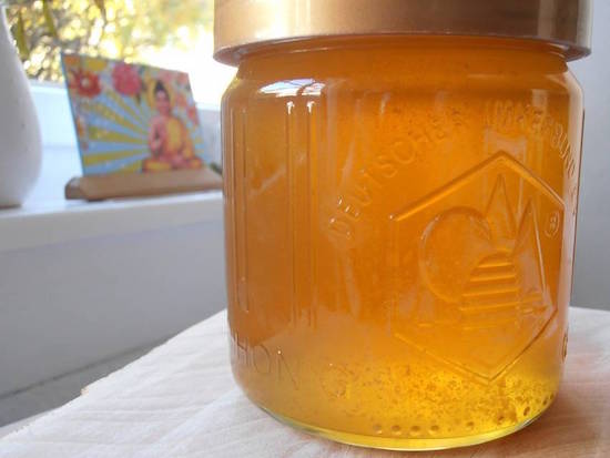 la miel se puede usar como champú