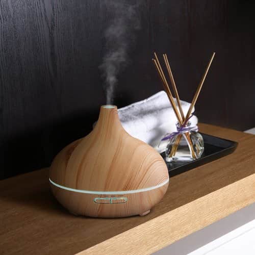 isang humidifier at essential oil diffuser