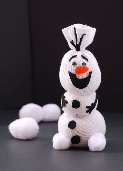 Muñeco de nieve de bricolaje con un calcetín