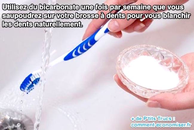 Un cepillo de dientes y bicarbonato de sodio para tener los dientes blancos.
