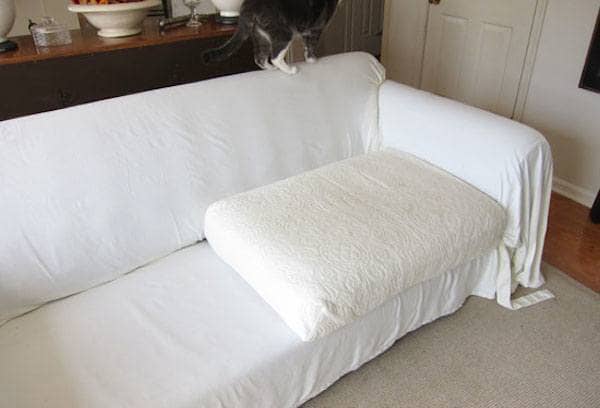 Reciclar hoja protectora para sofá