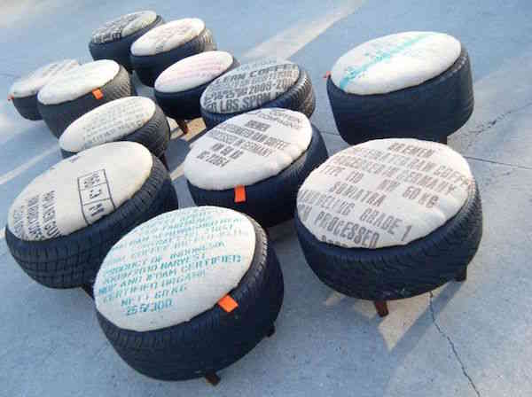 Neumáticos reutilizados en taburetes de jardín