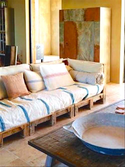 Sofa lavet af træpalle
