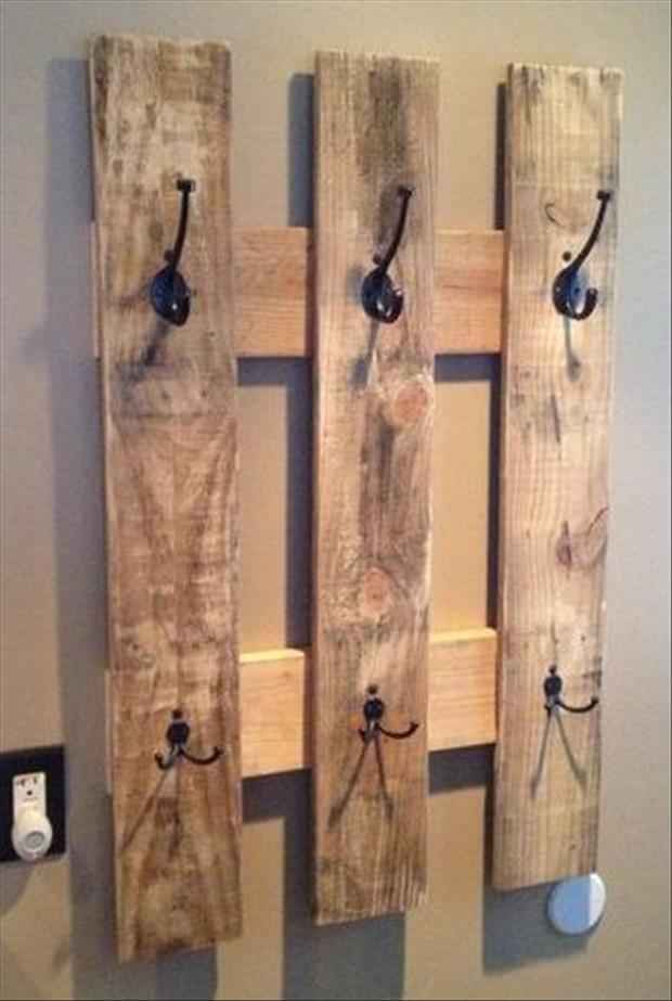 Reciclar palet de madera en perchero