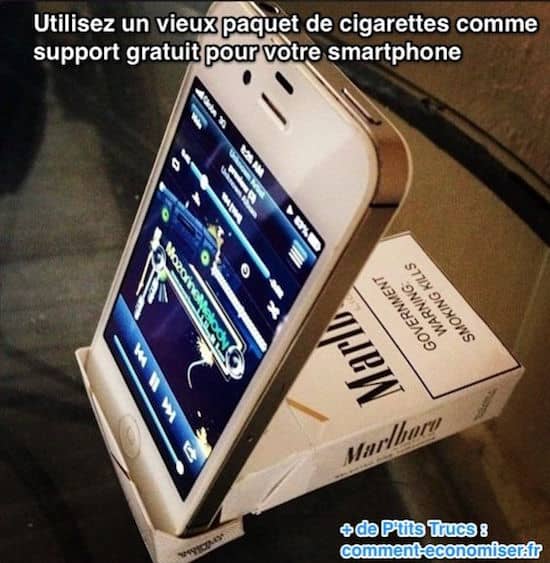 Használjon egy régi doboz cigarettát ingyenes tartóként okostelefonja számára