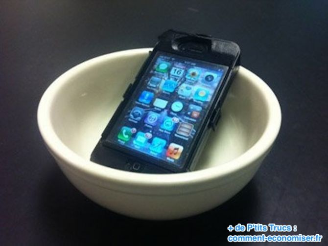 Altavoz de iPhone en un tazón de cereal