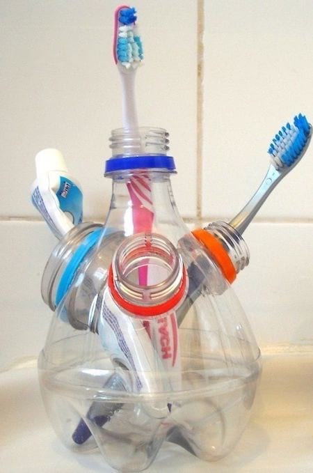 מחזיק מברשת שיניים לבקבוק פלסטיק ממוחזר