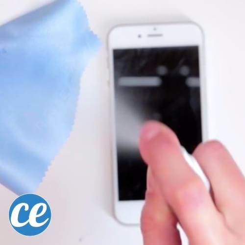 ¿Toda la pantalla de iPhone sucia y cutre? Consulte este consejo rápido para mantener su teléfono inteligente NICKEL por más tiempo.