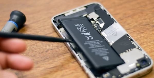 Recuerde cambiar la batería del iPhone con regularidad para mantener un buen rendimiento