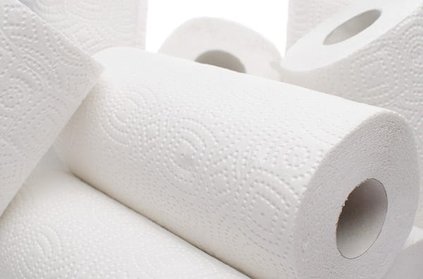 Rollos de toallas de papel.