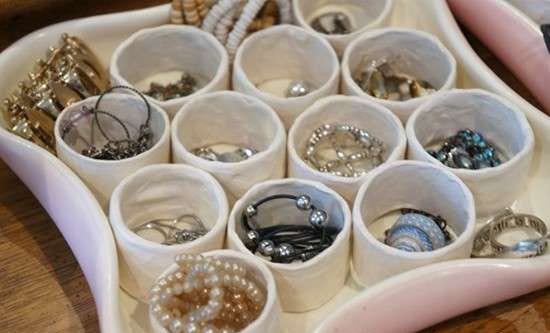 تخزين المجوهرات بسهولة مع مقصورة صغيرة محلية الصنع