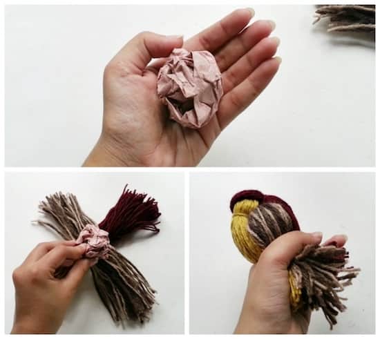 For at lave en fugl af uld skal du tilføje en kugle papir for at lave kroppen.