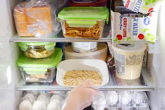 bowl of oats in fridge to capture odors