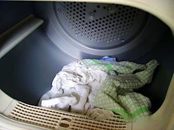 vasketøj vasket ved høj temperatur for at dræbe væggelus