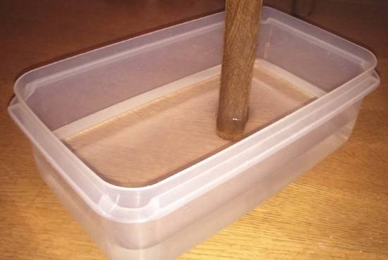 utilitzar caixes de plàstic contra les formigues