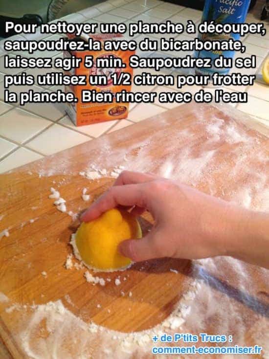 Use um limão para limpar as tábuas de corte.