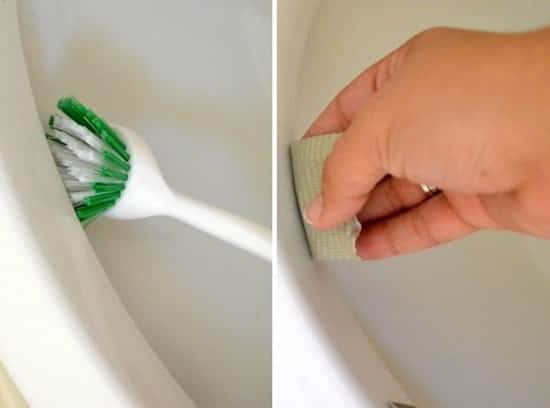 Cómo limpiar debajo del borde del inodoro.