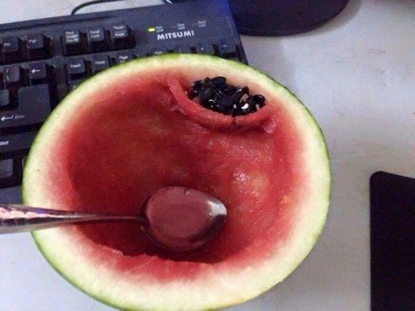 Švariausias būdas valgyti arbūzą