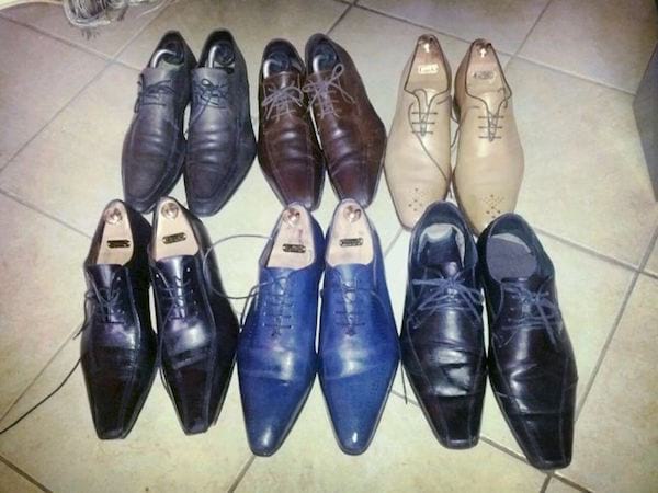 mga pares ng leather na sapatos
