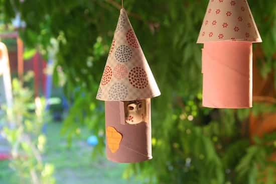 mini casetes d'ocells fetes amb rotllos de paper higiènic