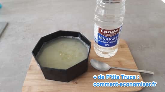 white vinegar with Marseille soap detergent