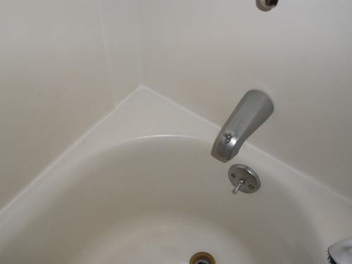 netejar la banyera fàcilment i sense productes nocius