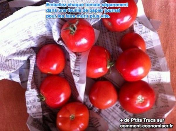 Envuelva los tomates en papel de periódico para que maduren más rápido.