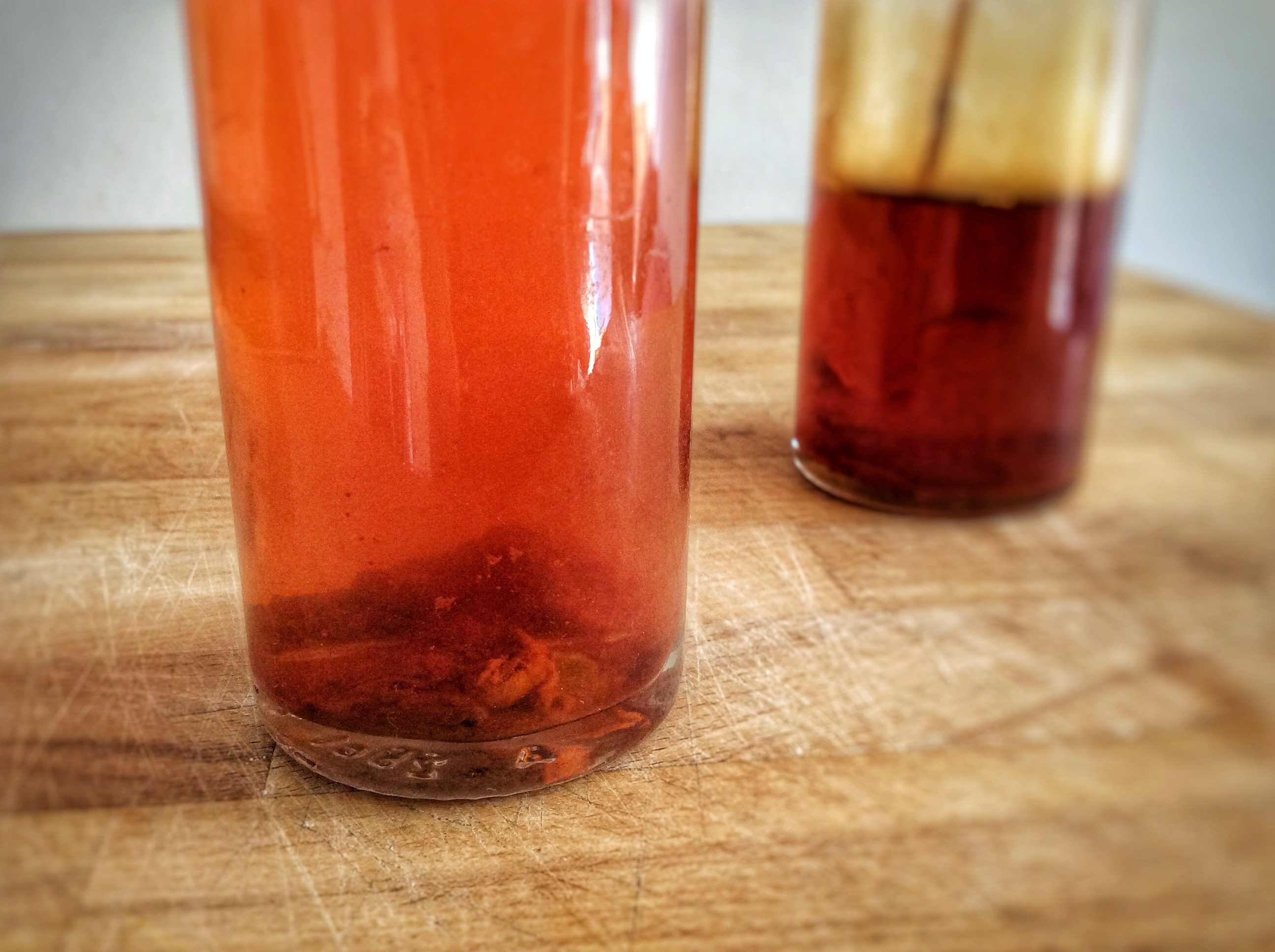 ¿Cómo aromatizar fácilmente tu vinagre casero?