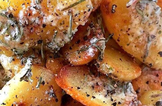 receta fácil y económica de patatas con ajo y romrin