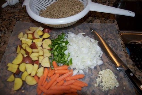 Ingredienser til linsesuppe