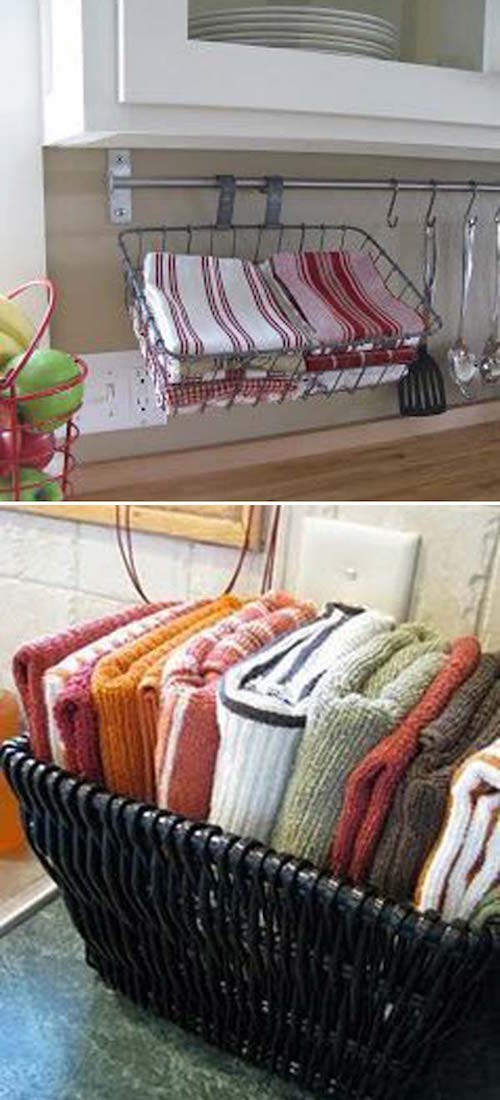 cestas colocadas en la encimera para guardar paños de cocina