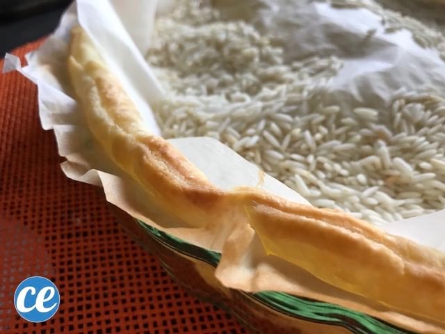 puff pastry well cooked with baking paper and rice