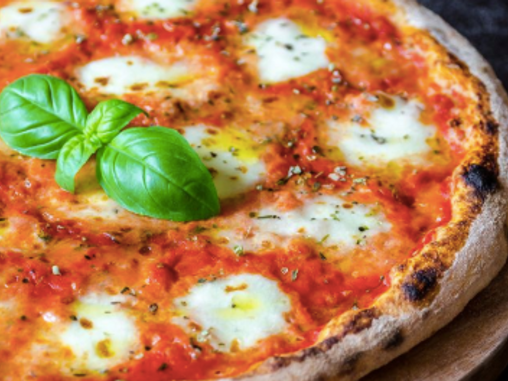 ¡Mi receta casera de pizza Margherita por menos de 1 € por persona!