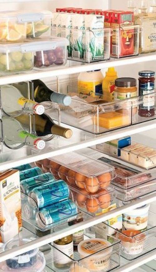 Gennemsigtige æsker til opbevaring i køleskabet