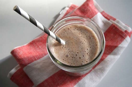 Una simple leche con chocolate es la solución ideal para una ingesta de proteínas.