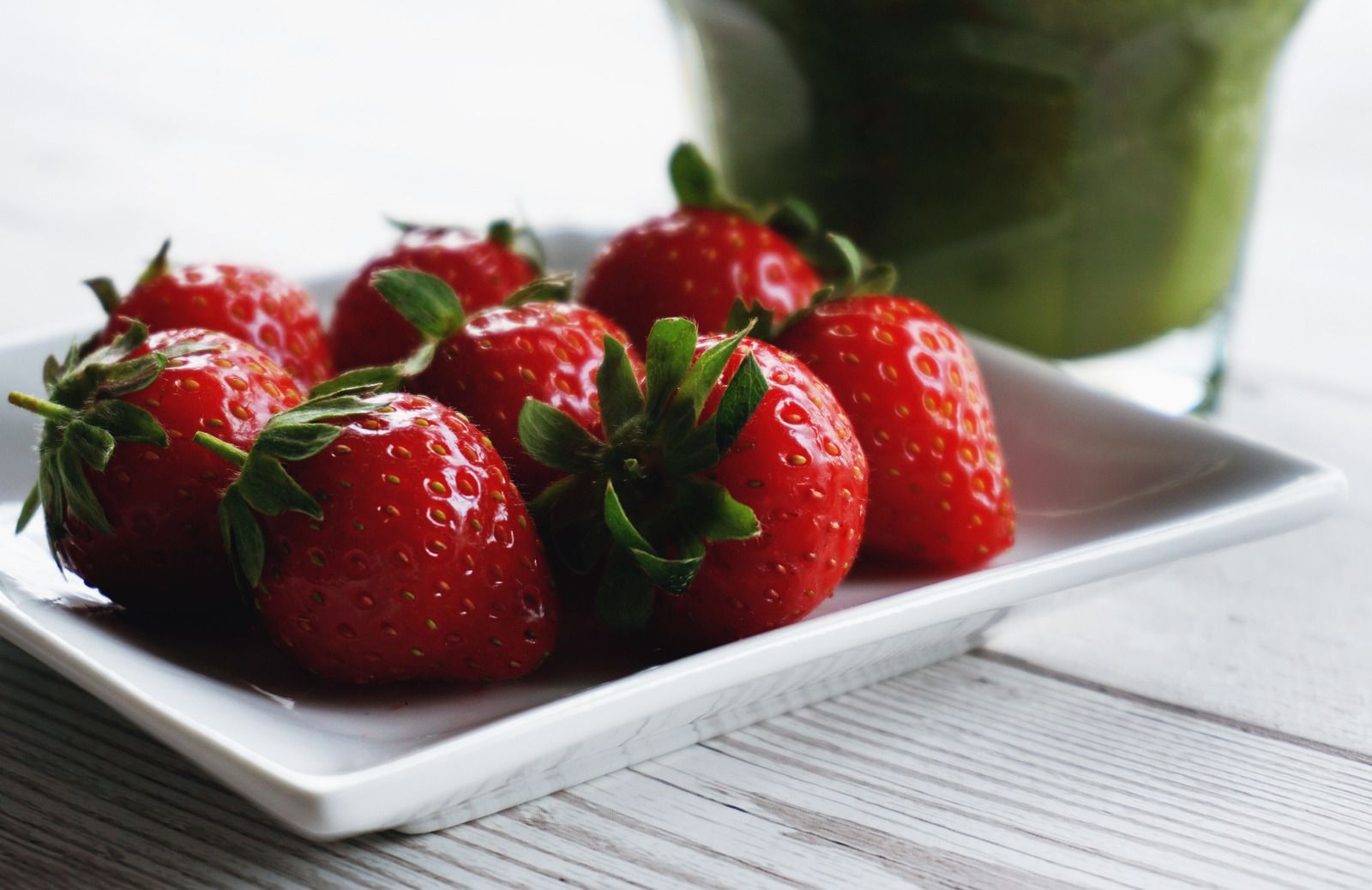 4 consejos sencillos para almacenar fresas 2 veces más.