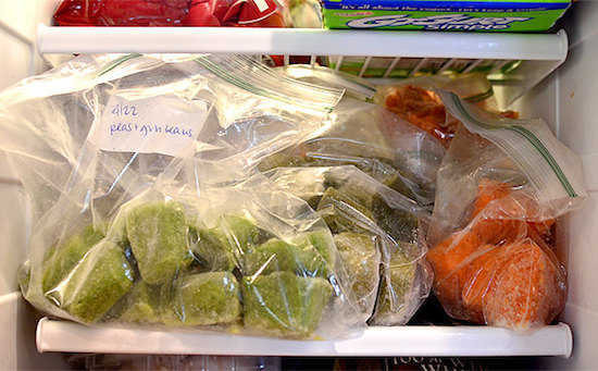 Los alimentos congelados se pueden almacenar durante varios años después de la fecha de caducidad.