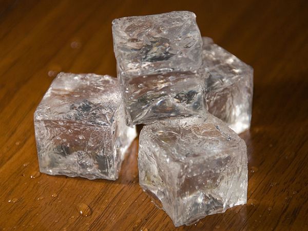 4 cubos de gelo de vinagre branco