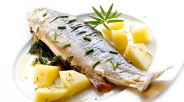 झुर्रियों के खिलाफ प्रभावी और प्राकृतिक उपाय: ओमेगा -3 मछली