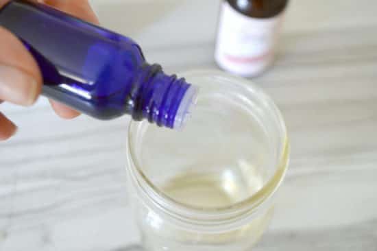 Cómo hacer aceites esenciales perfumados