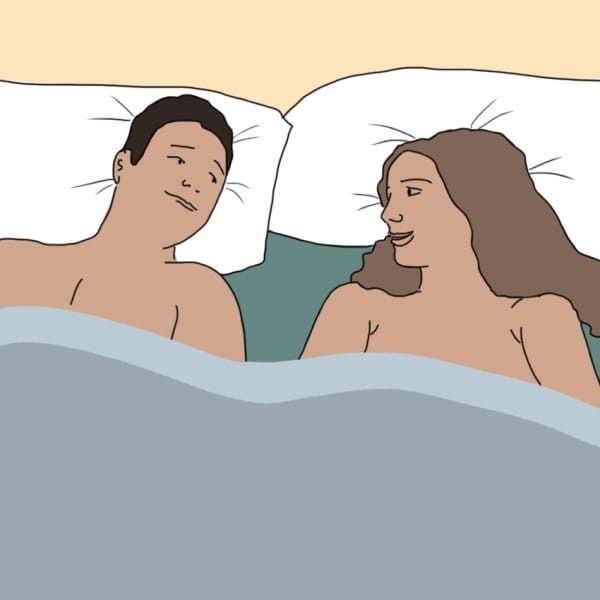 pareja despertando libido durmiendo desnuda