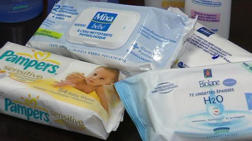 Las toallitas para bebés contienen productos tóxicos para su salud