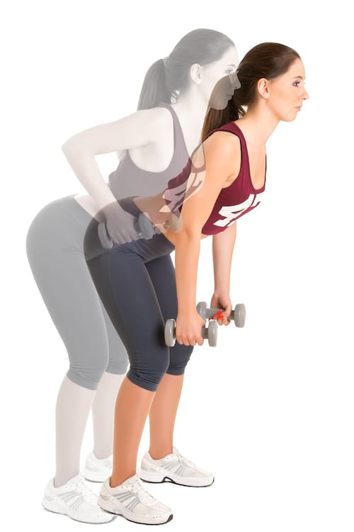 Ejercicio inclinado con pesas para fortalecer la espalda