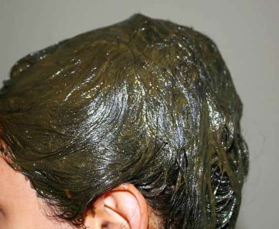 عمل علاج البيض ضد الشعر الجاف
