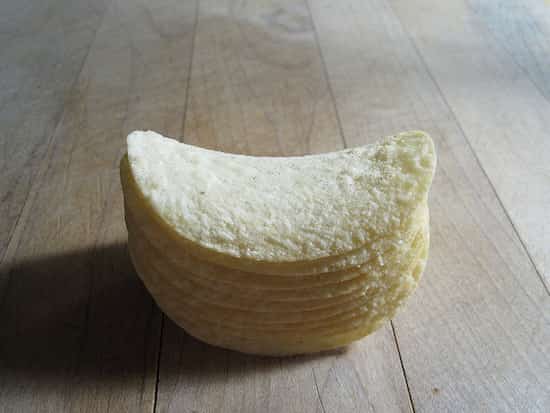 Pringles patates una damunt de l'altra