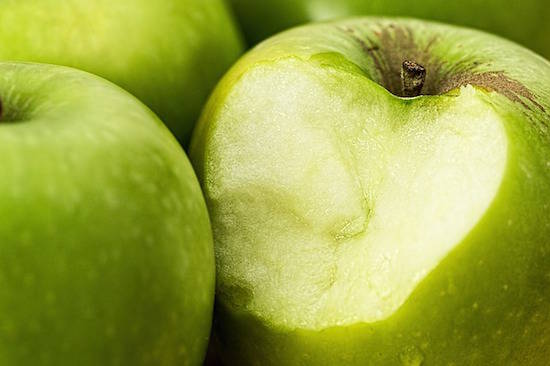 ¿Sabías que la pectina de manzana elimina toxinas y reduce el colesterol?