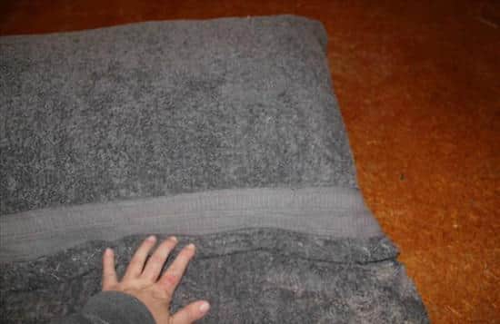 ¿Cómo hacer una toalla de playa con almohada integrada?